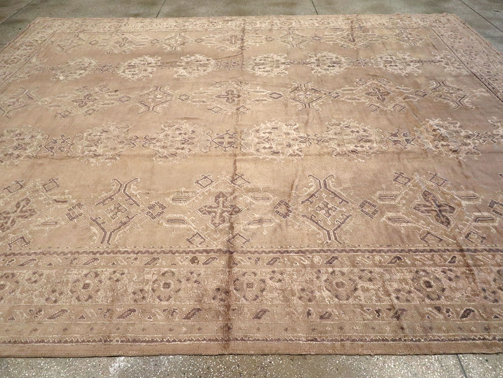 Vintage Turkish Oushak Carpet, No.10034 - Staging