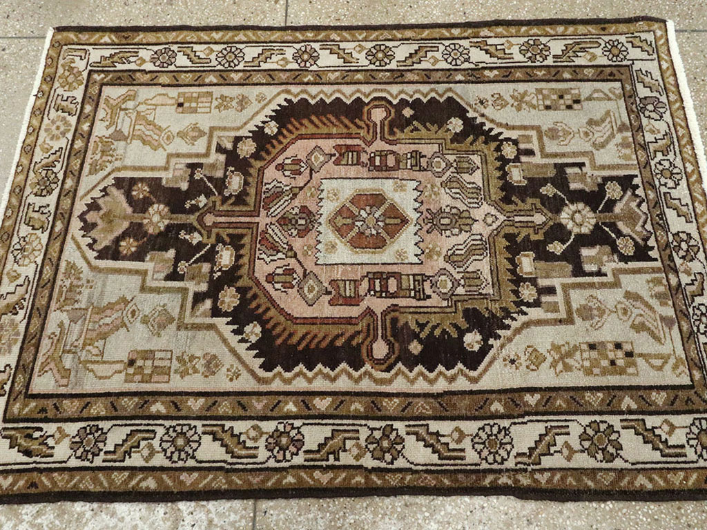 Antique Persian Malayer Rug, No.10086 - Staging