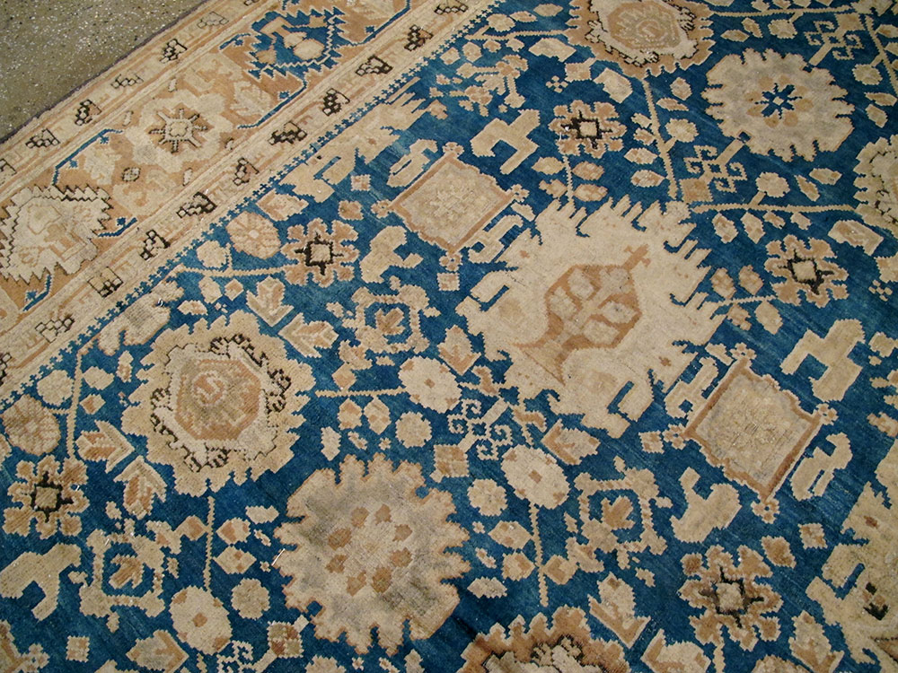 Antique Indian Agra Carpet, No.10115 - Staging