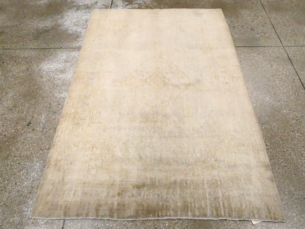 A Sivas Carpet, No.10318 - Staging