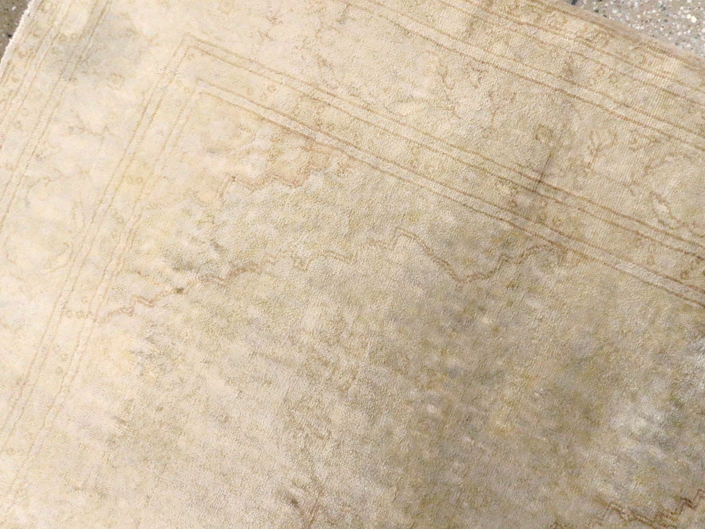 A Sivas Carpet, No.10318 - Staging