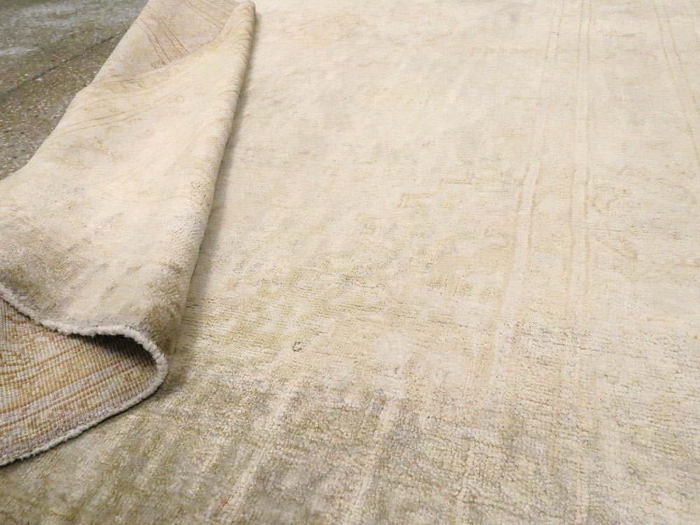 A Sivas Carpet, No.10318 - Staging