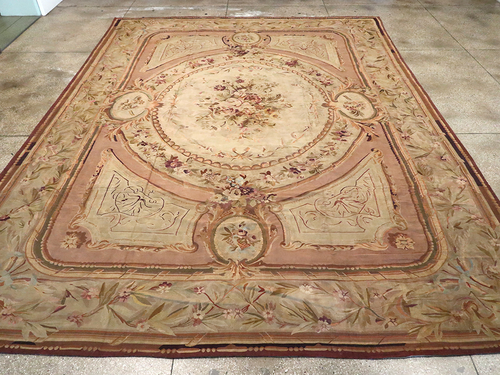 Antique French Aubusson Flatweave Carpet, No.10325 - Staging