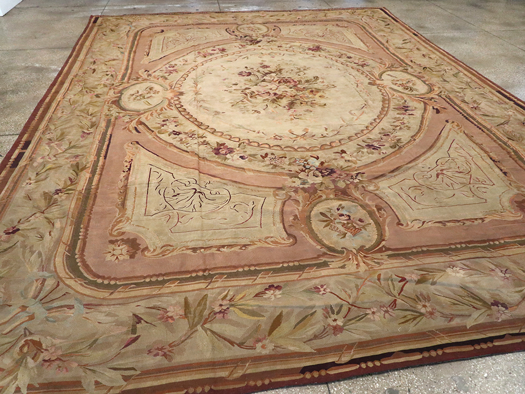 Antique French Aubusson Flatweave Carpet, No.10325 - Staging