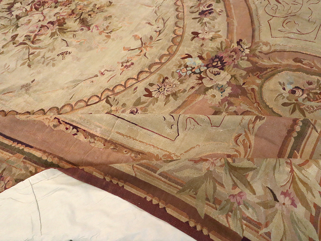 Antique French Aubusson Flatweave Carpet, No.10325 - Staging