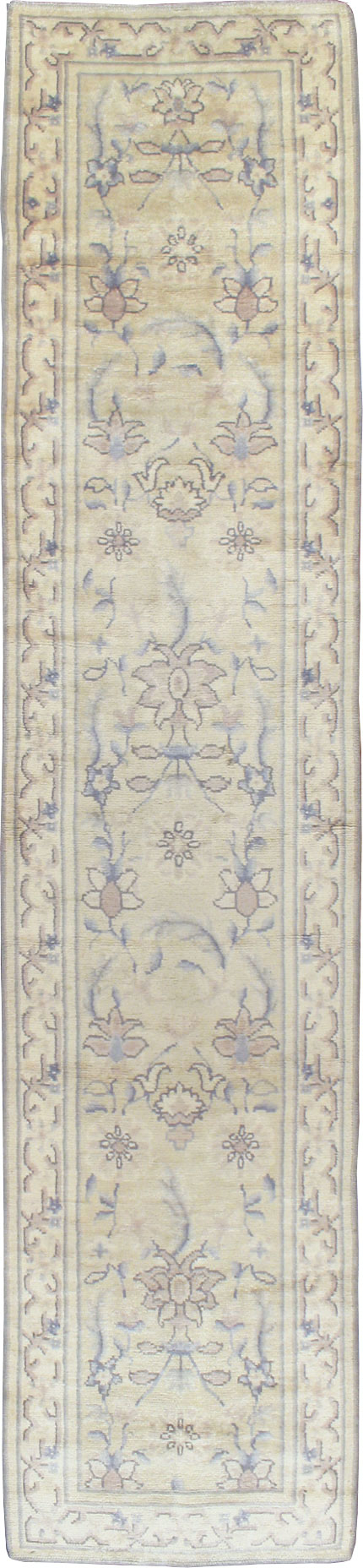 A European Carpet, No.10355 - Staging