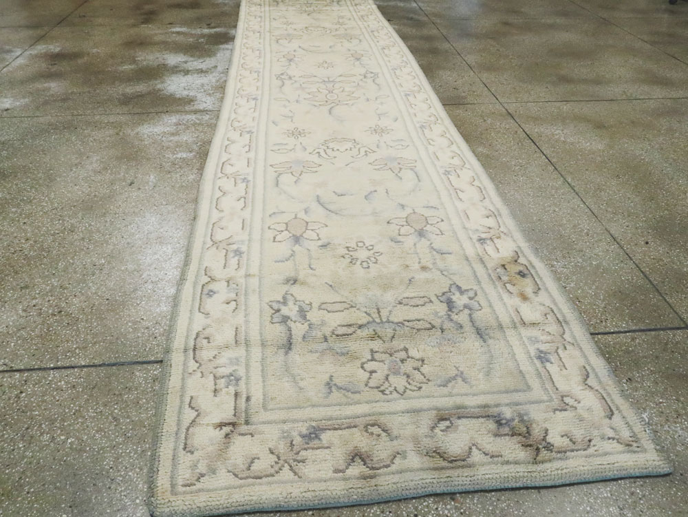 A European Carpet, No.10355 - Staging