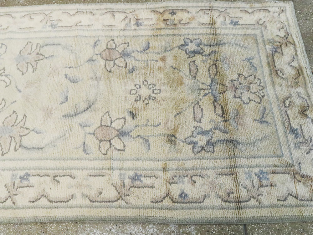 A European Carpet, No.10355 - Staging