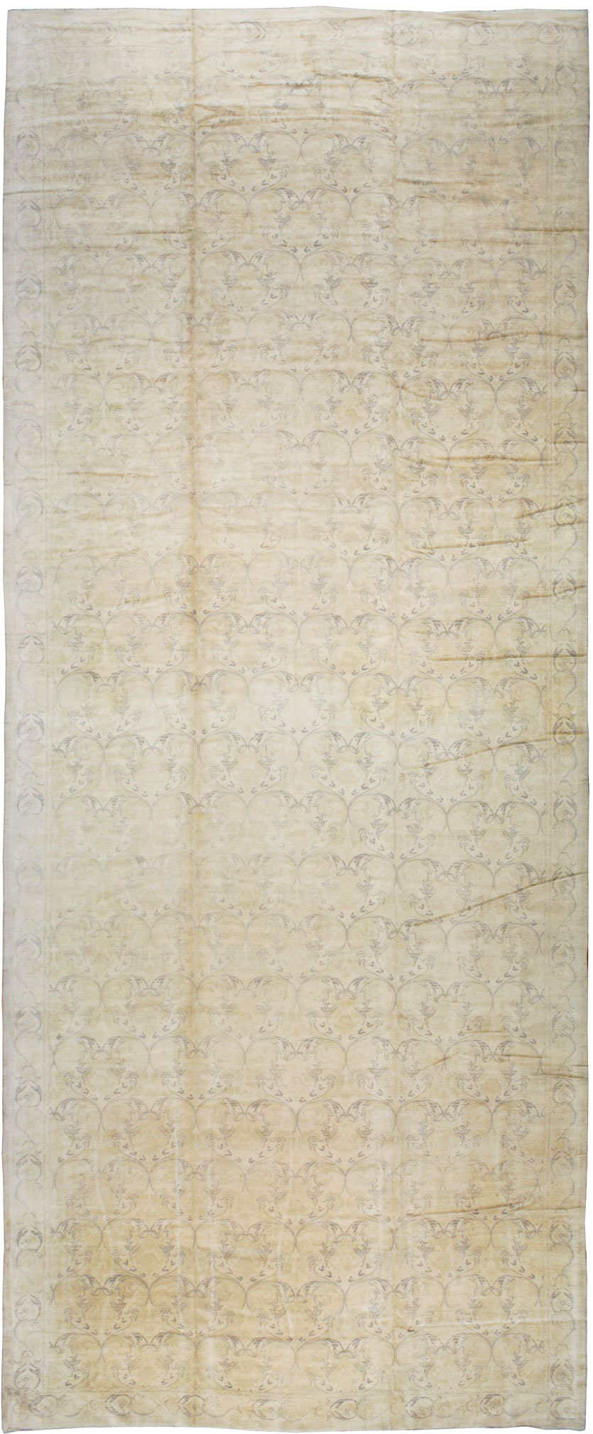 A Cuenca Carpet, No.10434 - Staging
