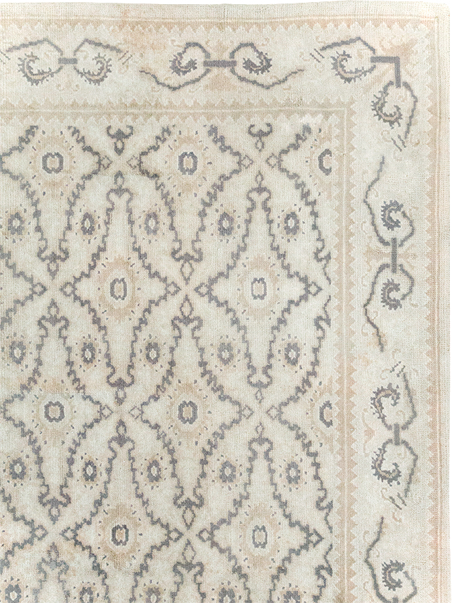 A Cuenca Carpet, No.10464 - Staging
