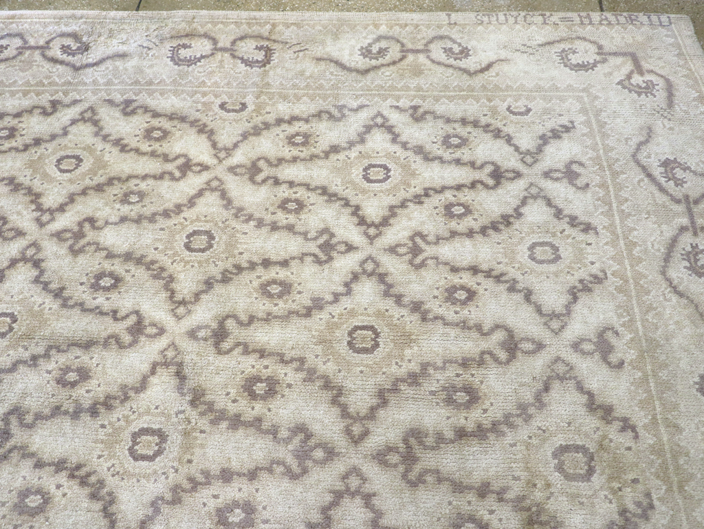 A Cuenca Carpet, No.10464 - Staging
