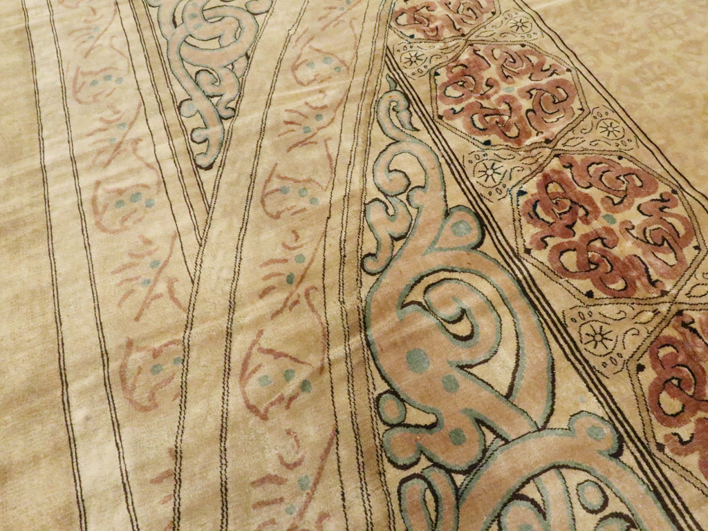 Antique Indian Lahore Carpet, No.10556 - Staging