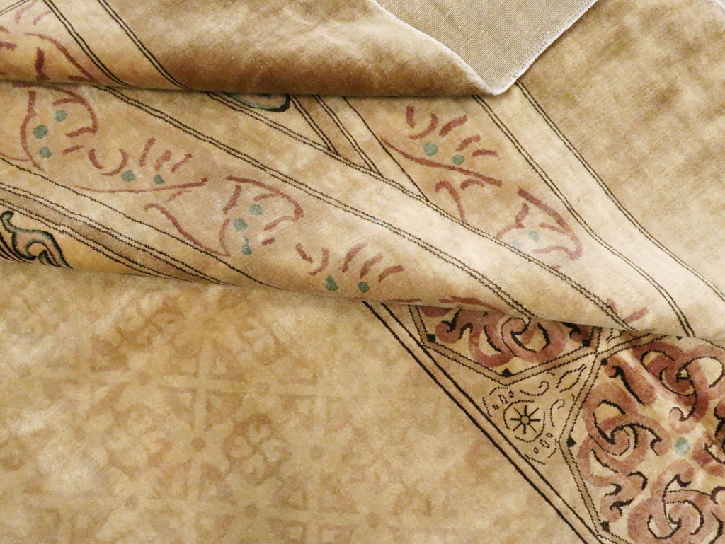 Antique Indian Lahore Carpet, No.10556 - Staging