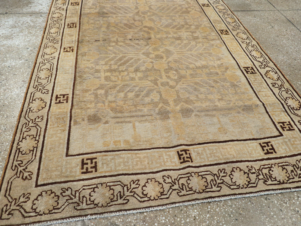 Antique East Turkestan Khotan Rug, No.10586 - Staging