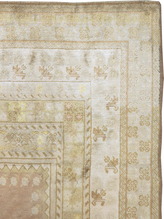 A Sivas Carpet, No.10775 - Staging