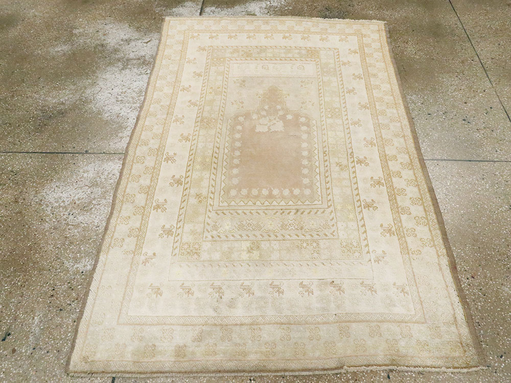 A Sivas Carpet, No.10775 - Staging