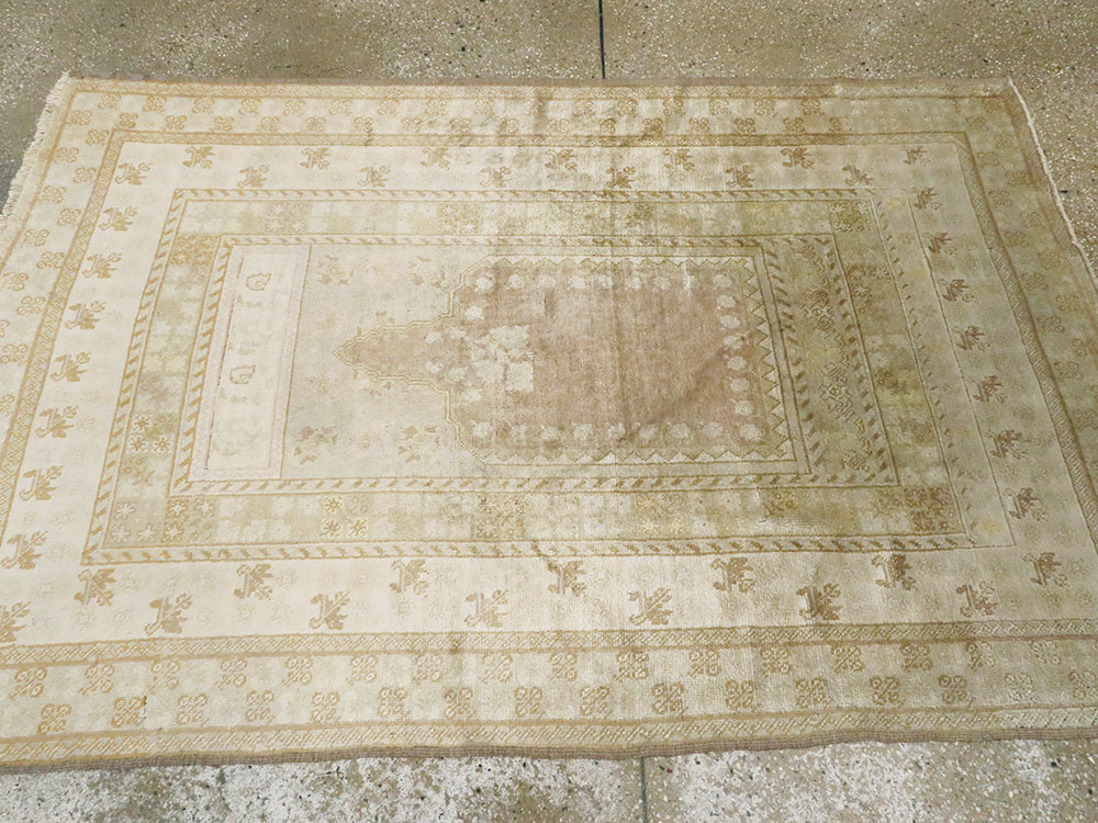 A Sivas Carpet, No.10775 - Staging