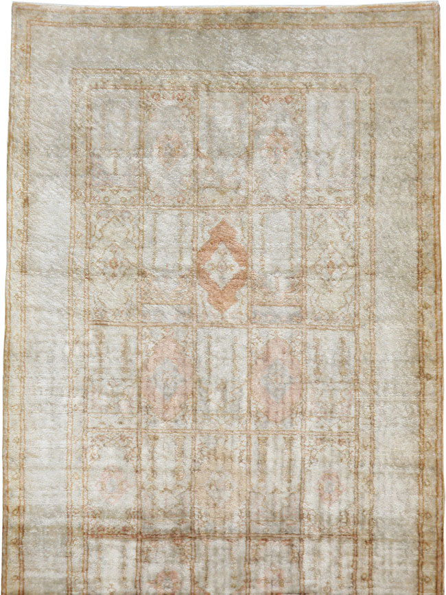 A Sivas Carpet, No.10789 - Staging
