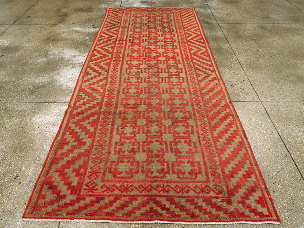 Vintage East Turkestan Kirghiz Gallery Carpet, No.11038 - Staging