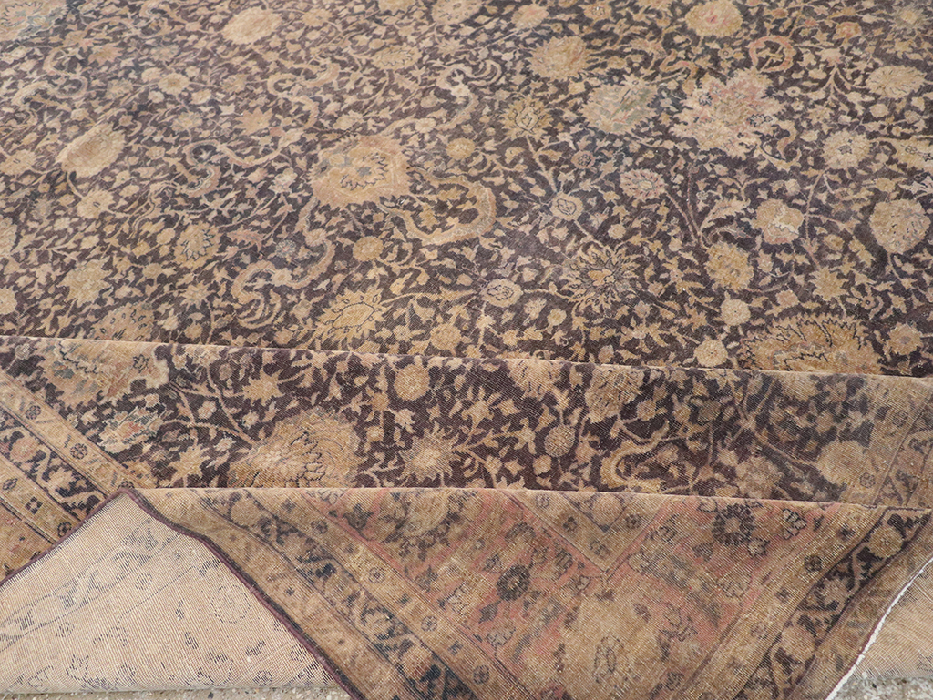 Antique Indian Lahore Room Size Carpet, No.11284 - Staging