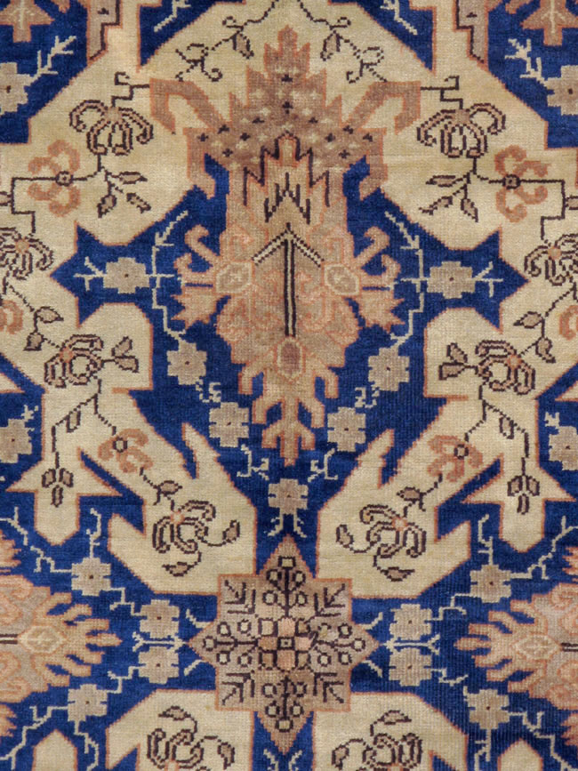 Vintage Indian Lahore Carpet, No.11345 - Staging