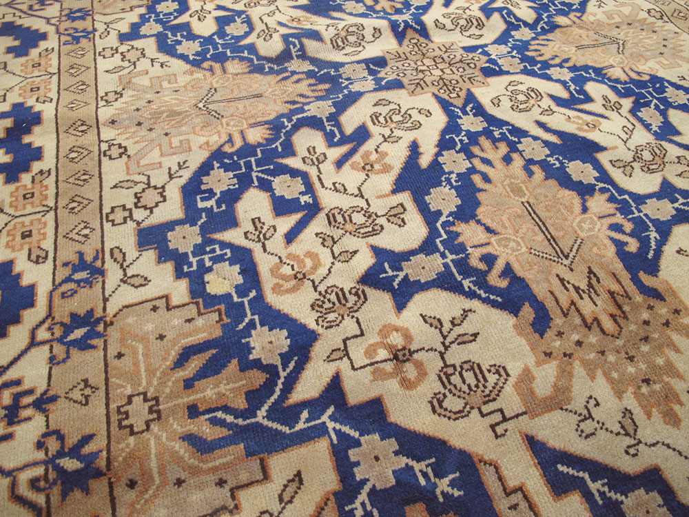 Vintage Indian Lahore Carpet, No.11345 - Staging