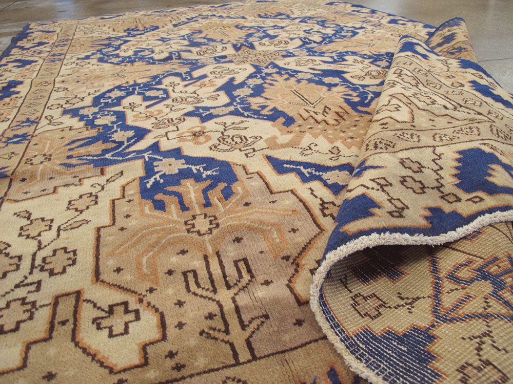 Vintage Indian Lahore Carpet, No.11345 - Staging