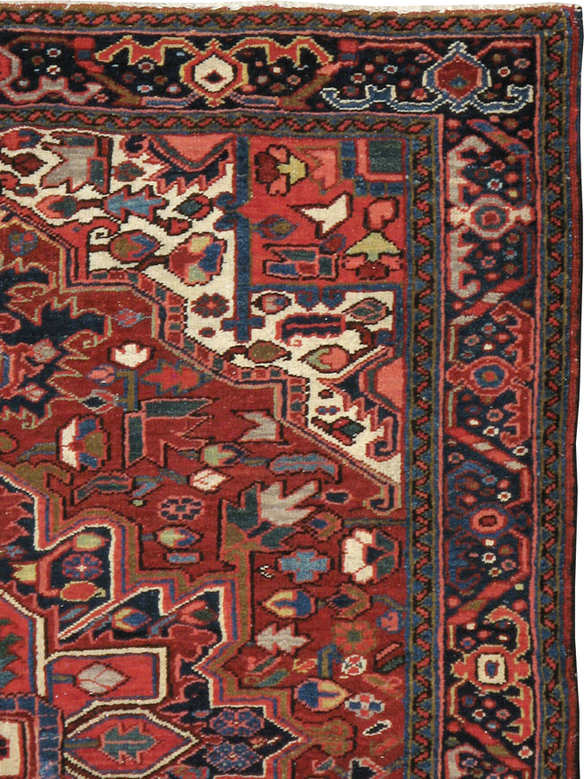 Vintage Persian Heriz Carpet, No.11529 - Staging