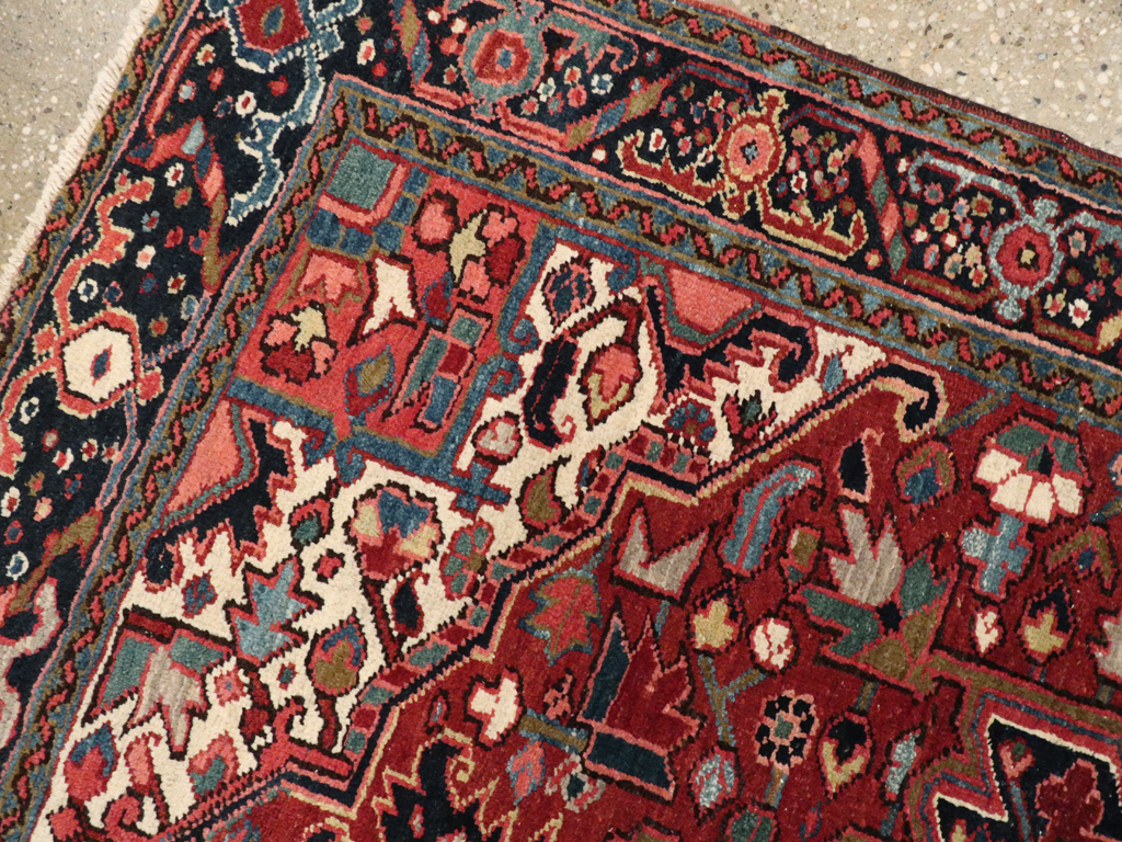 Vintage Persian Heriz Carpet, No.11529 - Staging