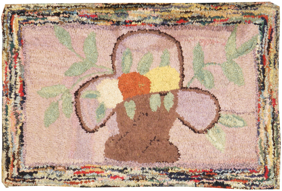 Vintage American Hook Rug, No.11533 - Staging