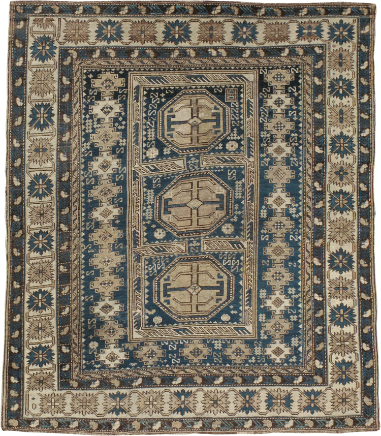 Antique Caucasian Shirvan Rug, No.11616 - Staging