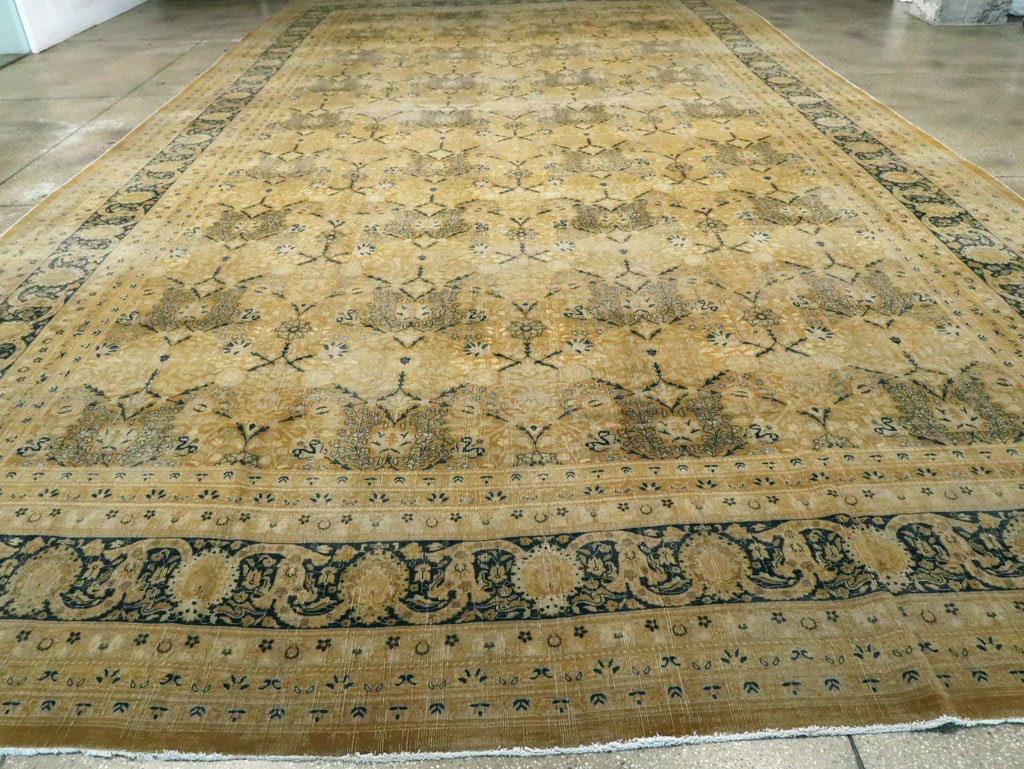 Antique Indo-Tabriz Carpet, No.11637 - Staging