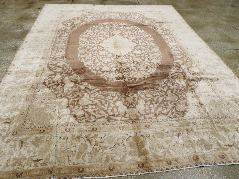Vintage Persian Tabriz Carpet, No.11675 - Staging