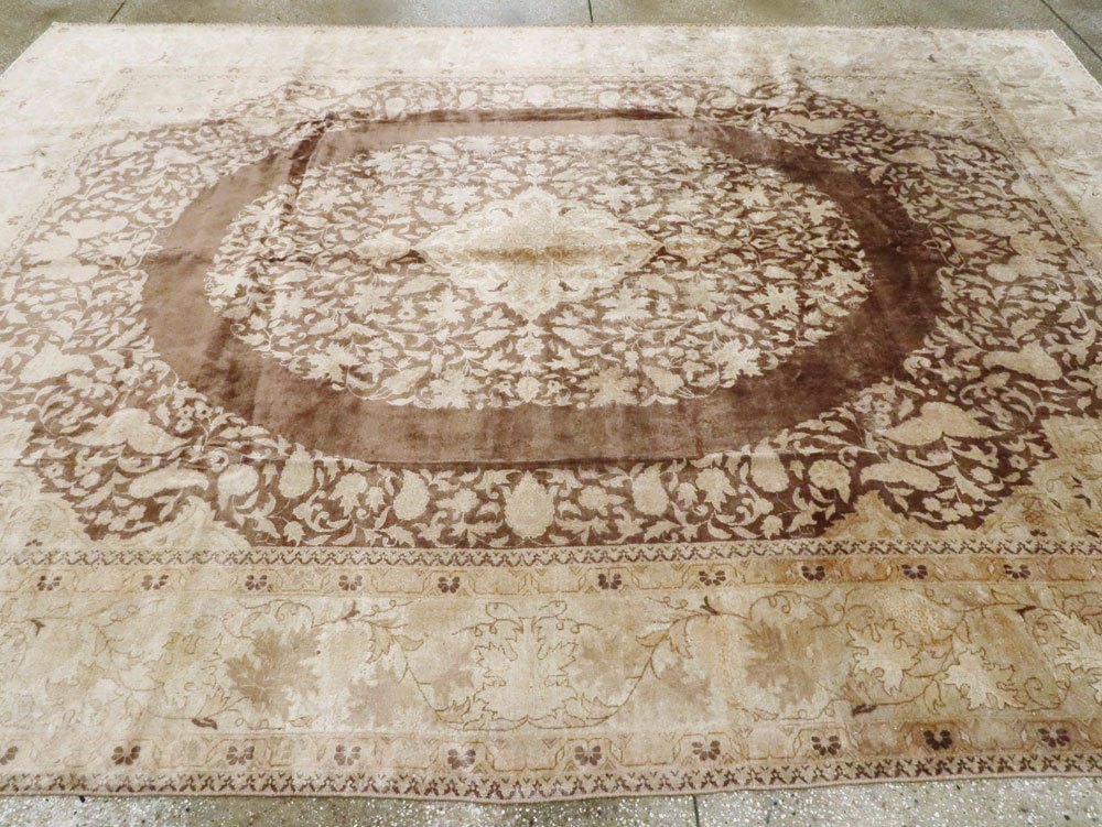 Vintage Persian Tabriz Carpet, No.11675 - Staging