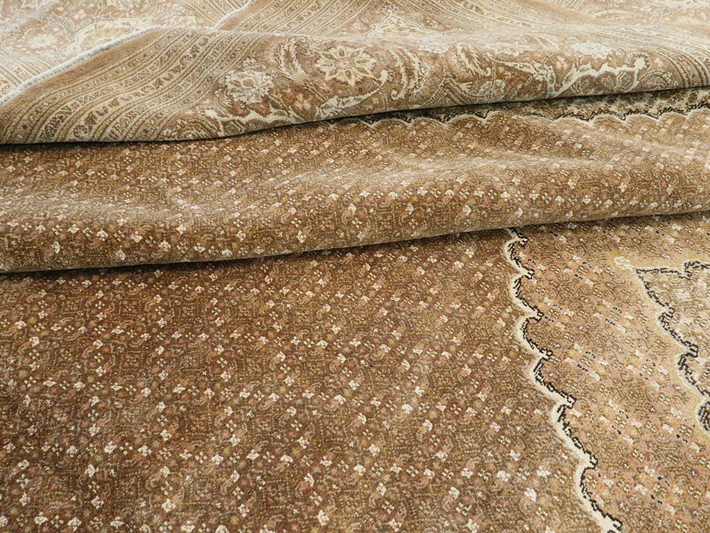 Vintage Persian Tabriz Carpet, No.11740 - Staging