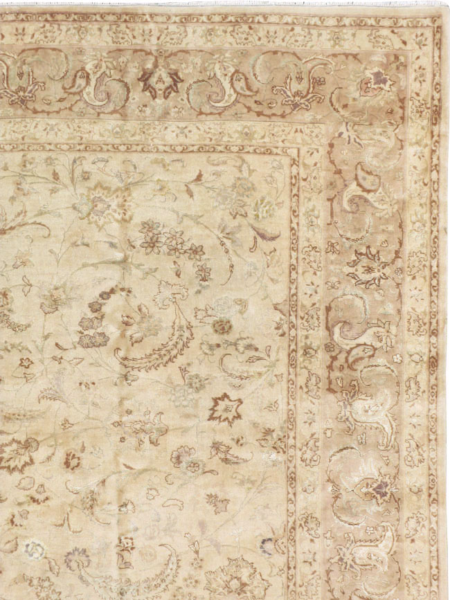 Vintage Persian Tabriz Carpet, No.11787 - Staging