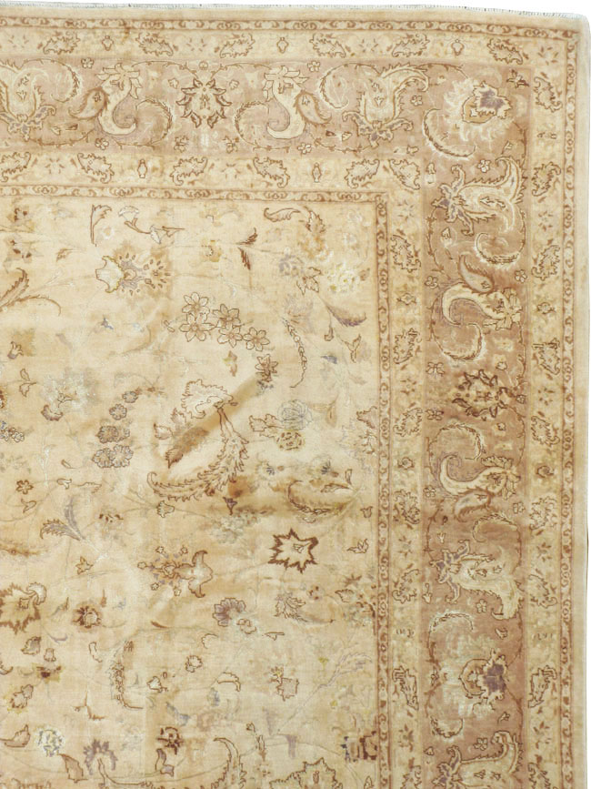 Vintage Persian Tabriz Carpet, No.11787 - Staging
