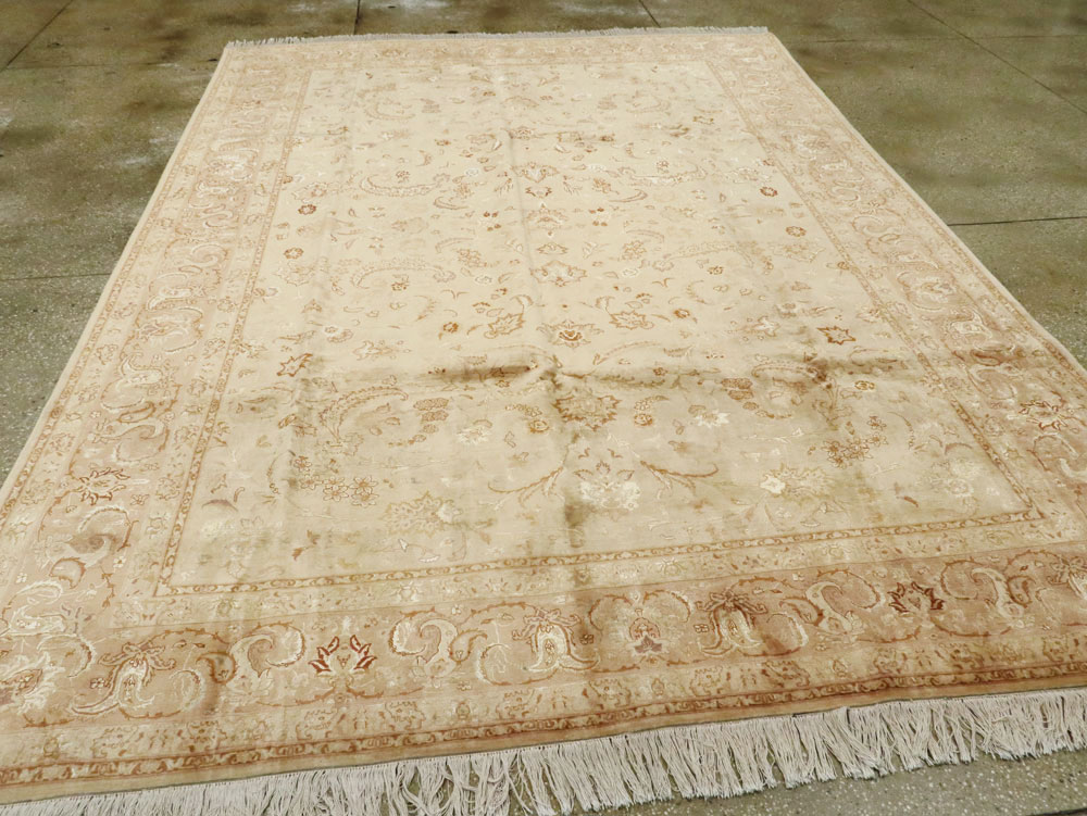 Vintage Persian Tabriz Carpet, No.11787 - Staging