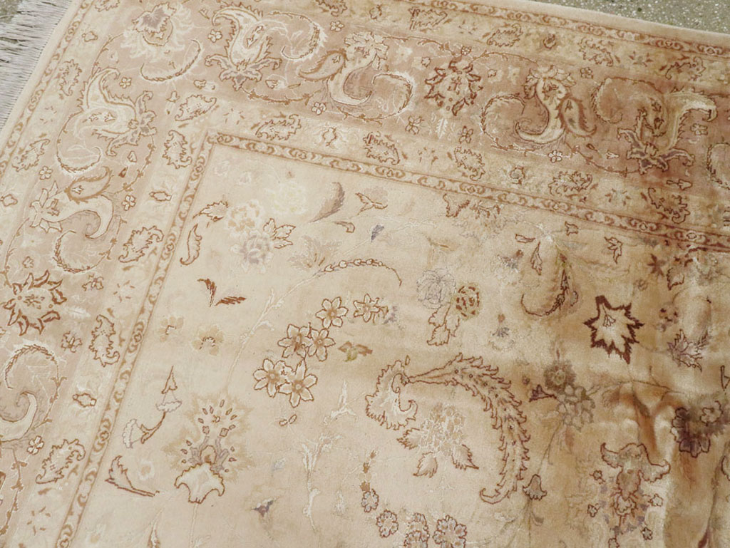 Vintage Persian Tabriz Carpet, No.11787 - Staging