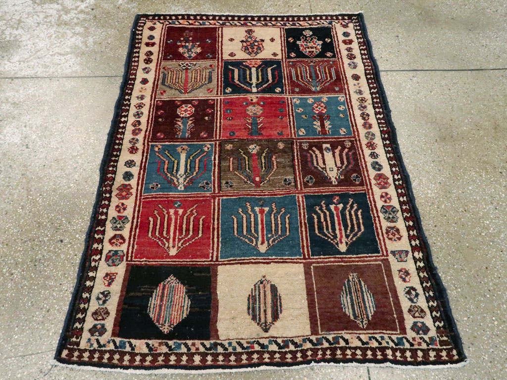 Vintage Persian Bakhtiari Rug, No.11901 - Staging