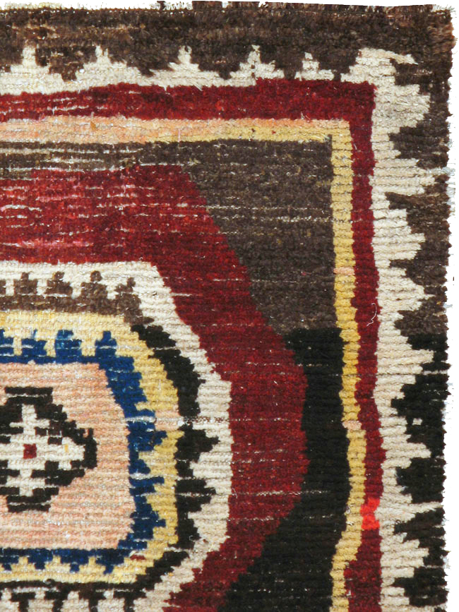 Antique Gabbeh Rug, No.11939 - Staging
