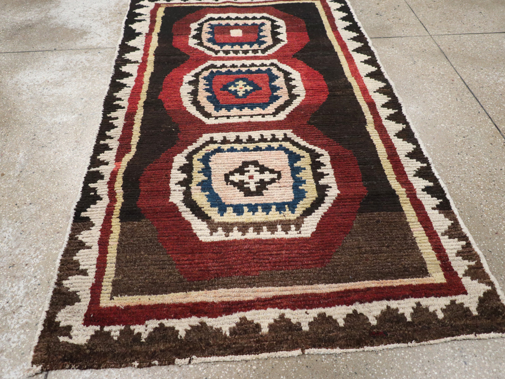 Antique Gabbeh Rug, No.11939 - Staging