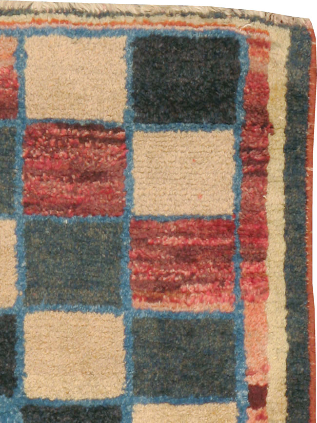 Antique Gabbeh Rug, No.11949 - Staging