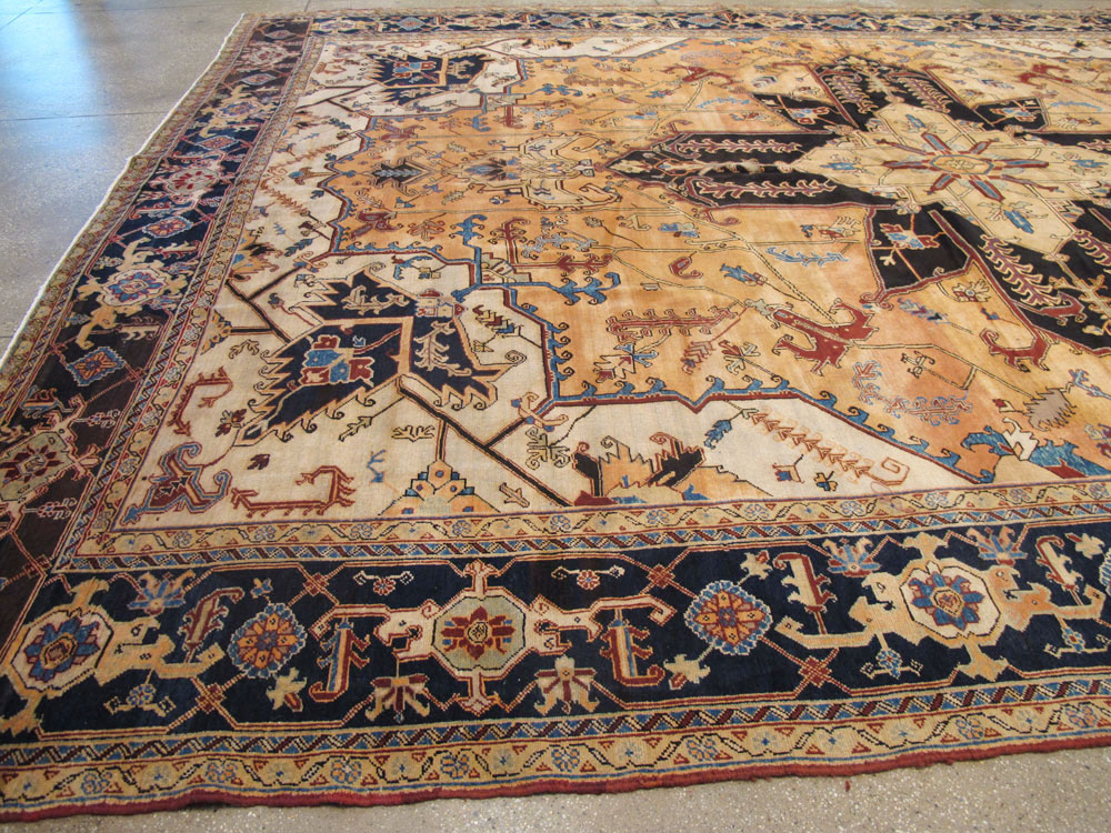 Vintage Heriz Carpet, No.11991 - Staging