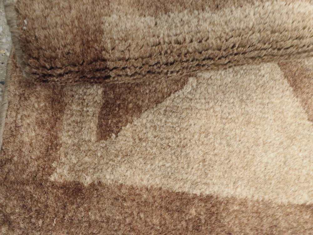 Vintage English Art Deco Rug, No.12004 - Staging