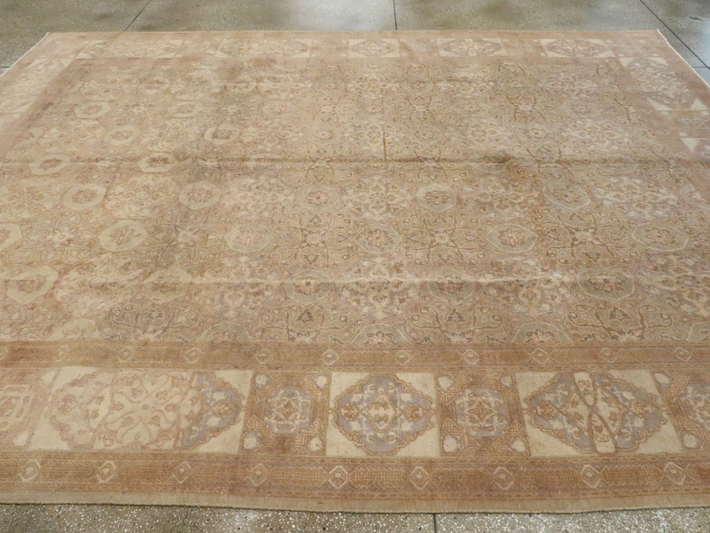 Vintage Tabriz Carpet, No.12077 - Staging