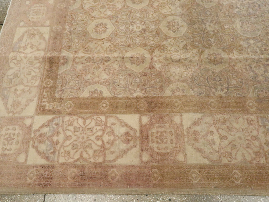 Vintage Tabriz Carpet, No.12077 - Staging