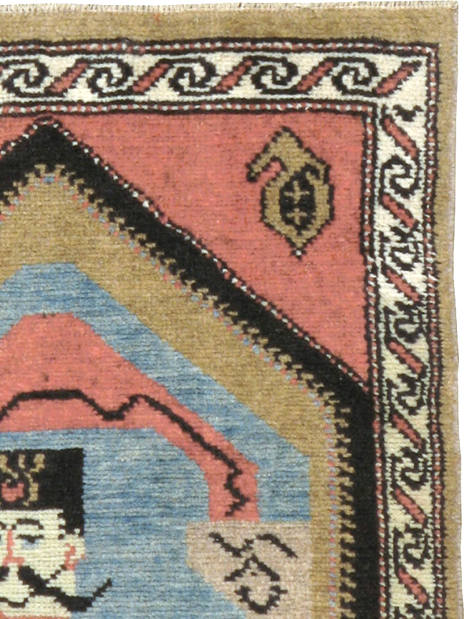 Antique Hamadan Pictorial Rug (Pair: 2 of 2), No.12189 - Staging