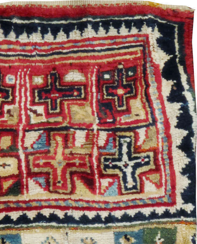 Antique Persian Saddlebags Rug, No.12198 - Staging