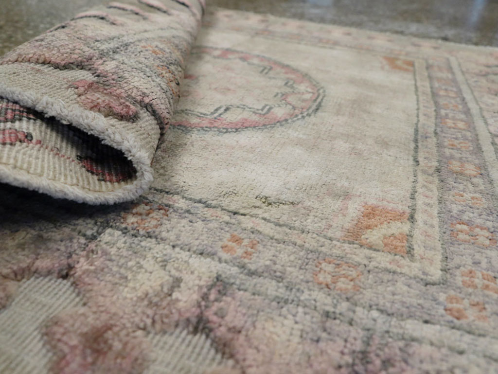 Vintage Turkish Sivas Rug, No.12431 - Staging